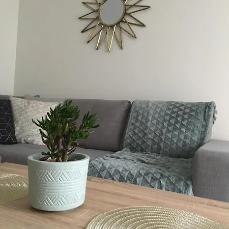 Apartament Dworcowa *